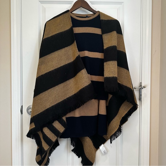 SOLD! On Ebay INTREND by MAX MARA Stripe Cape MADE IN ITALY. Size:OS Warm - Picture 11 of 14
